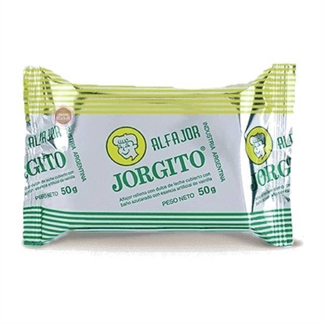 Alfajor relleno de dulce de leche con cobertura de merengue - 50 gr. / 1,76 Oz. - Marca: JORGITO